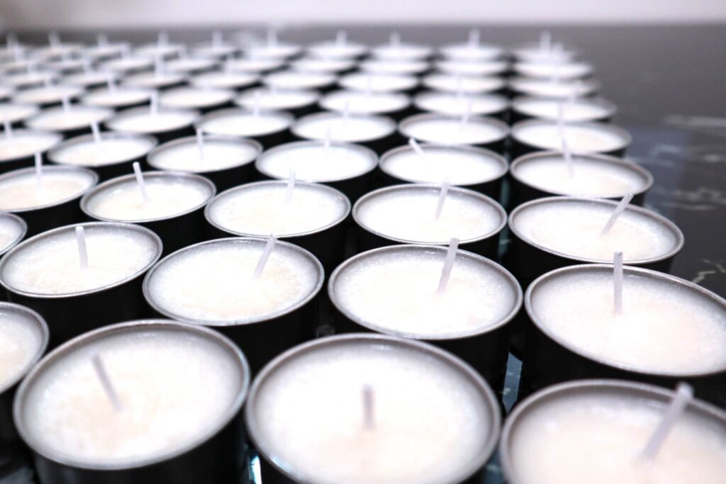 Valkoisia kynttilöitä.