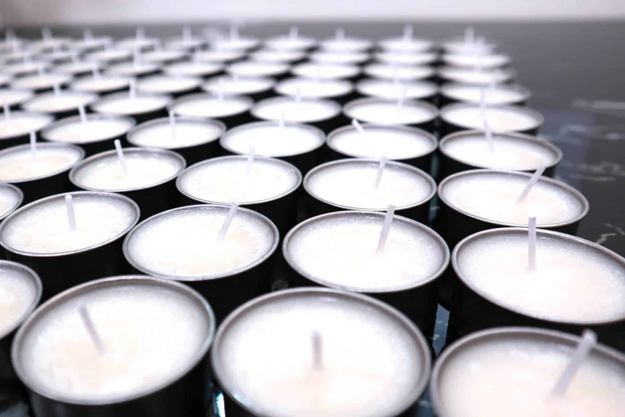 Valkoisia kynttilöitä.