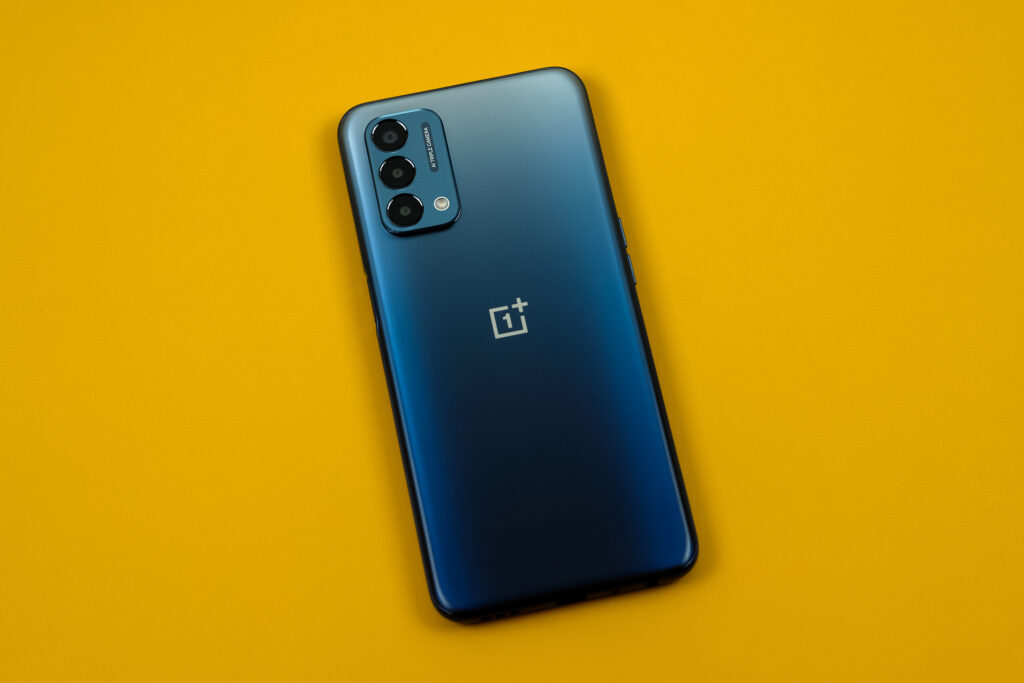 Onko puhelinvalmistaja OnePlus jättämässä Suomen-markkinat? Selvitimme kuluttajan oikeudet, jos huhut pitävät paikkansa