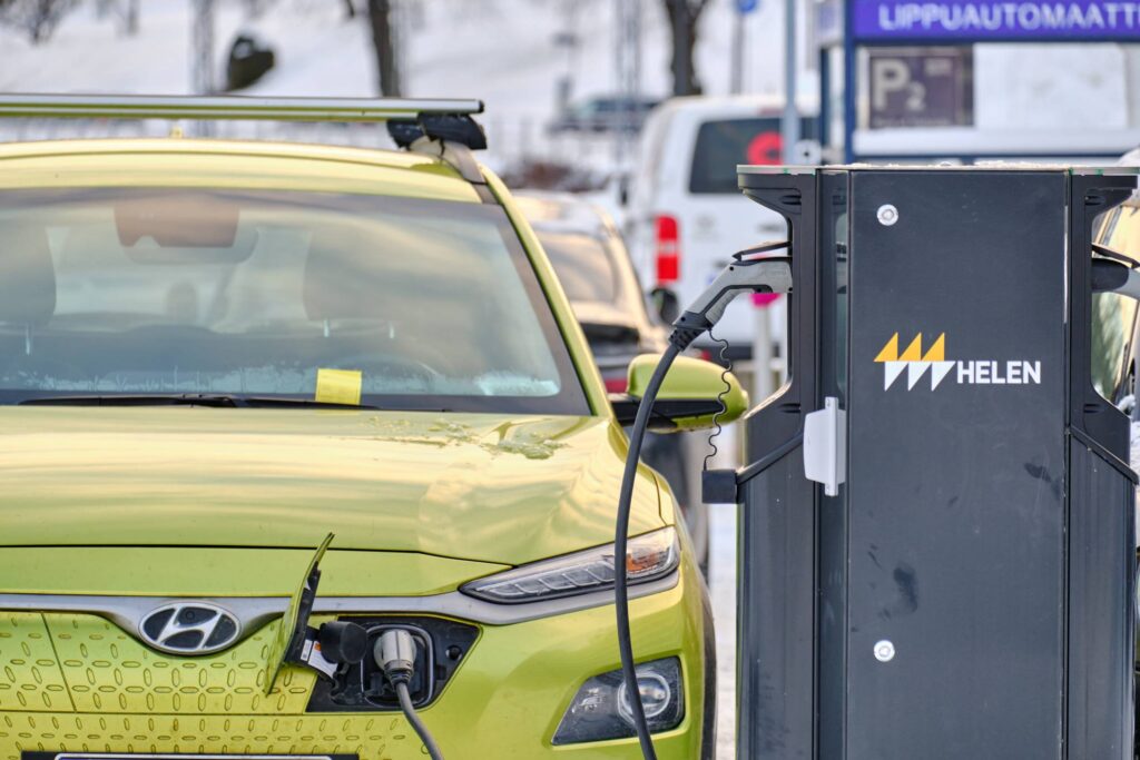 Kuinka paljon autoilu maksaa, ja mitkä kaikki vaikuttavat kustannuksiin? Selvitimme